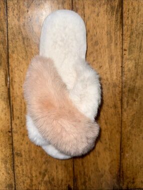 Cozy Faux Fur Slide Slippers in White and Blush